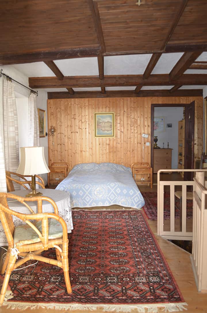Doppelbett (1.40 m) im 1. OG