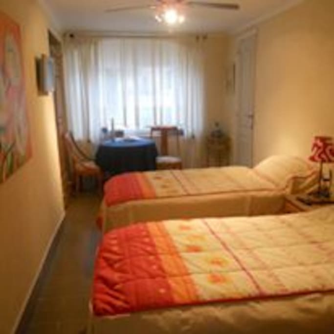 Family room can put one more bed , private shower wc ect