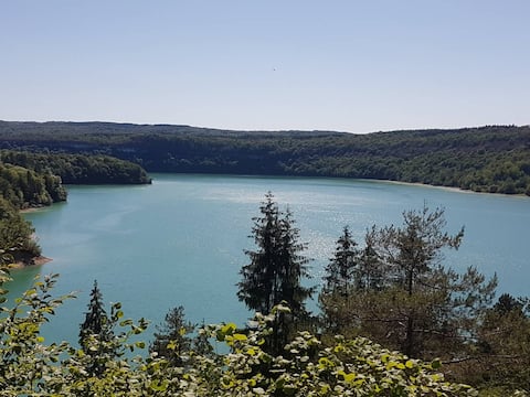 80 m² house + quiet terrace and close to the lake