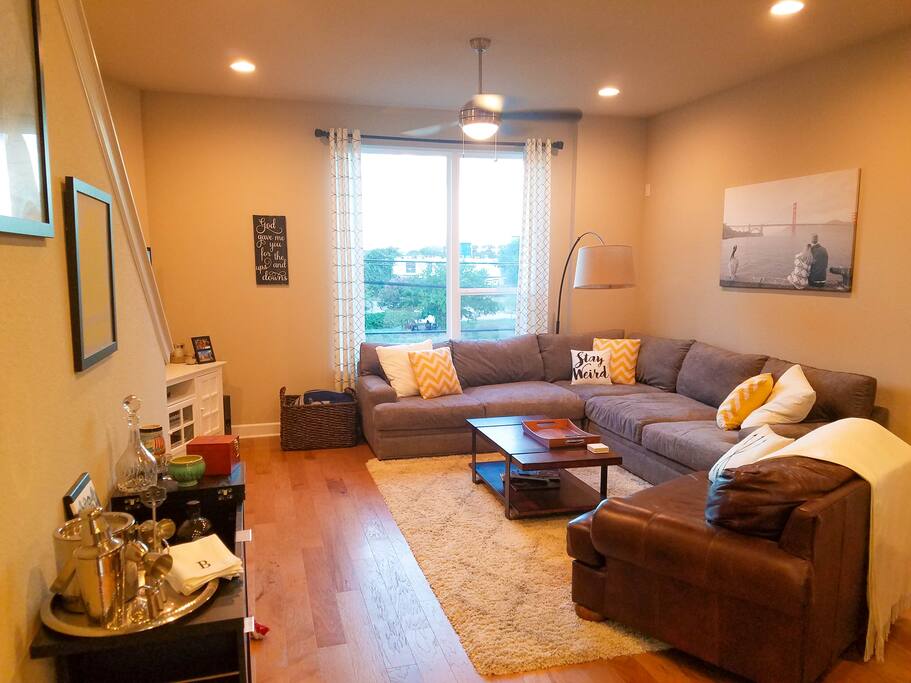 Living/TV room