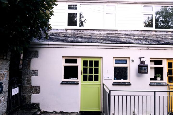 Loe Cottage At Glebe Hall Cottages For Rent In Helston Cornwall