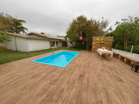 Entire house with Pool and Air near Downtown