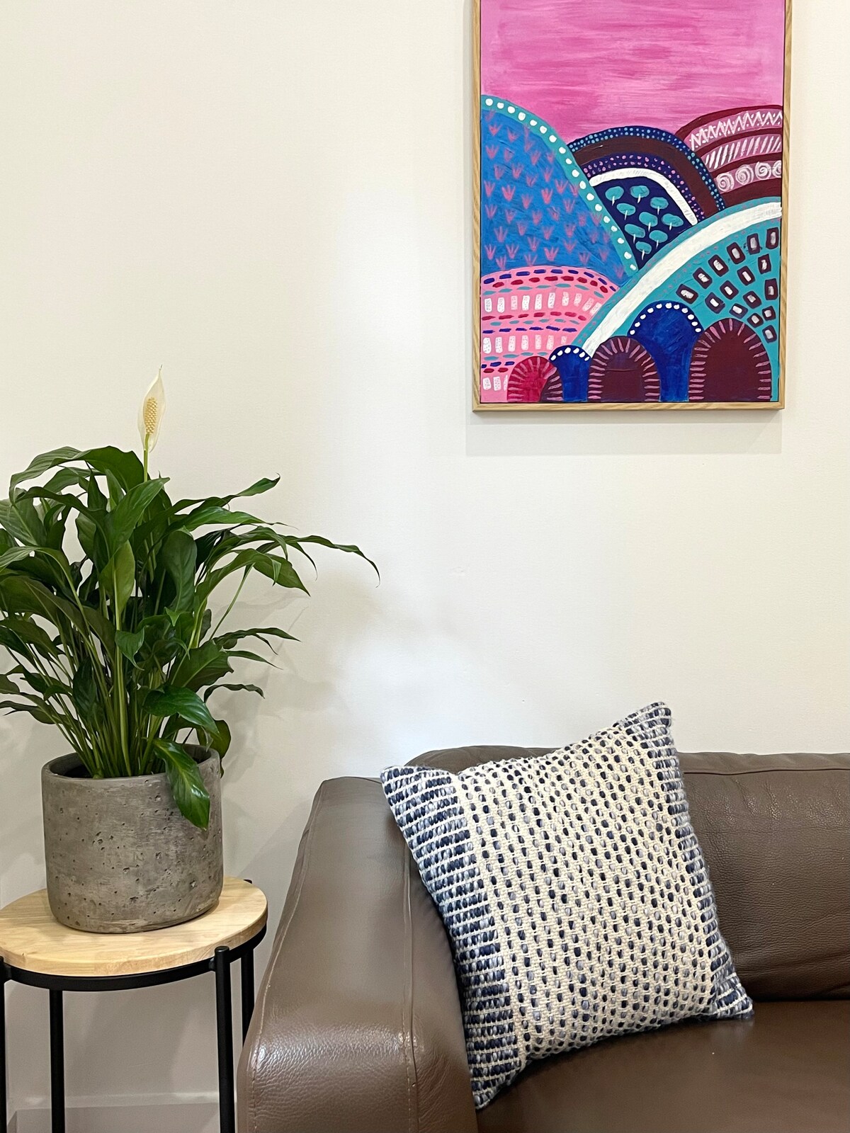 Top performing Airbnb: The Coral Door on Main in Shire Of Indigo