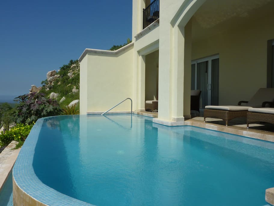 Lower Level
Pool and Terrace