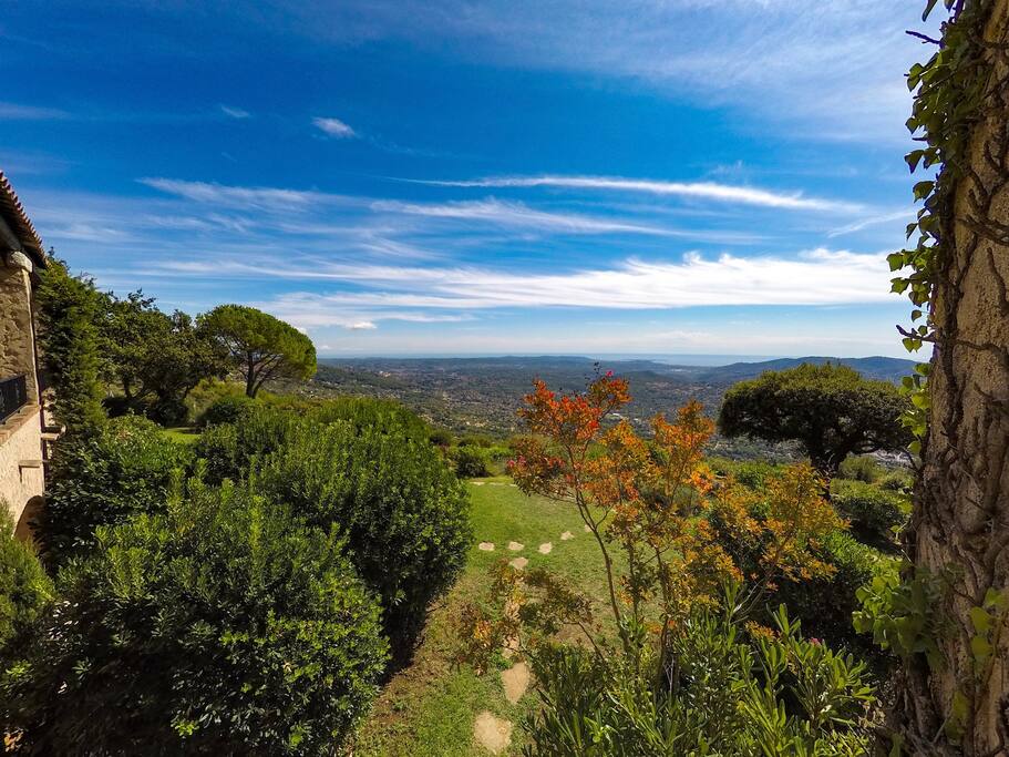 View to the ocean and front gardens