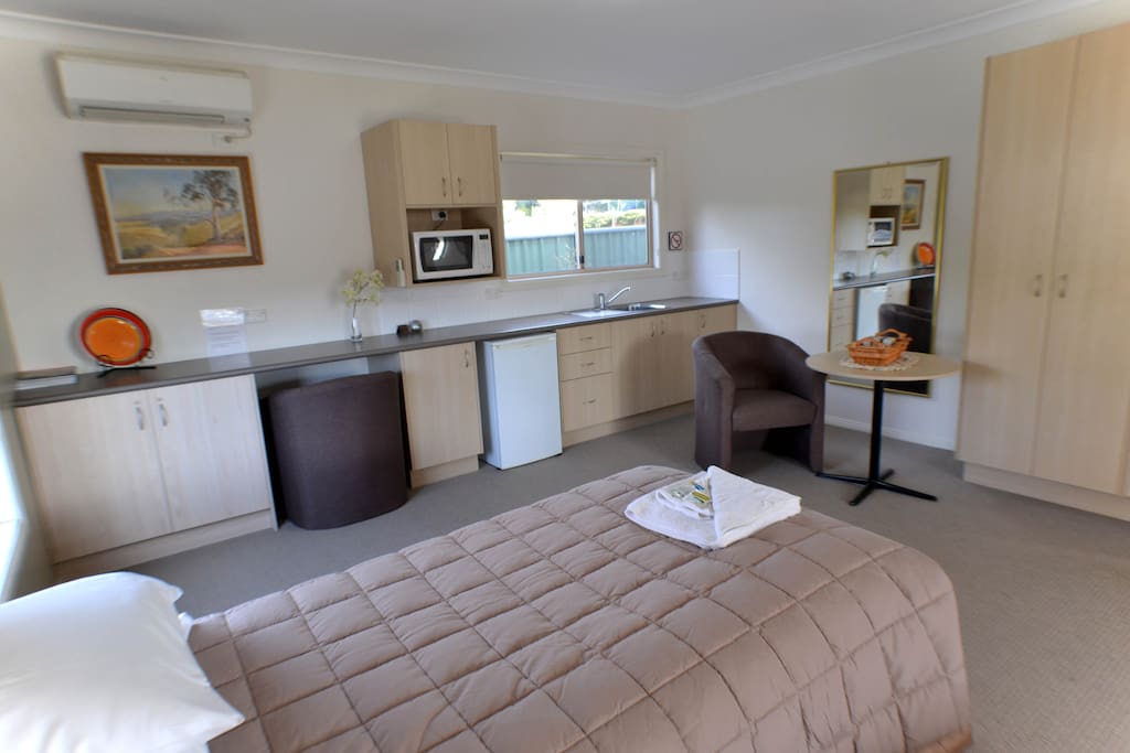 Goldfields Camp Unit 2 Kitchen