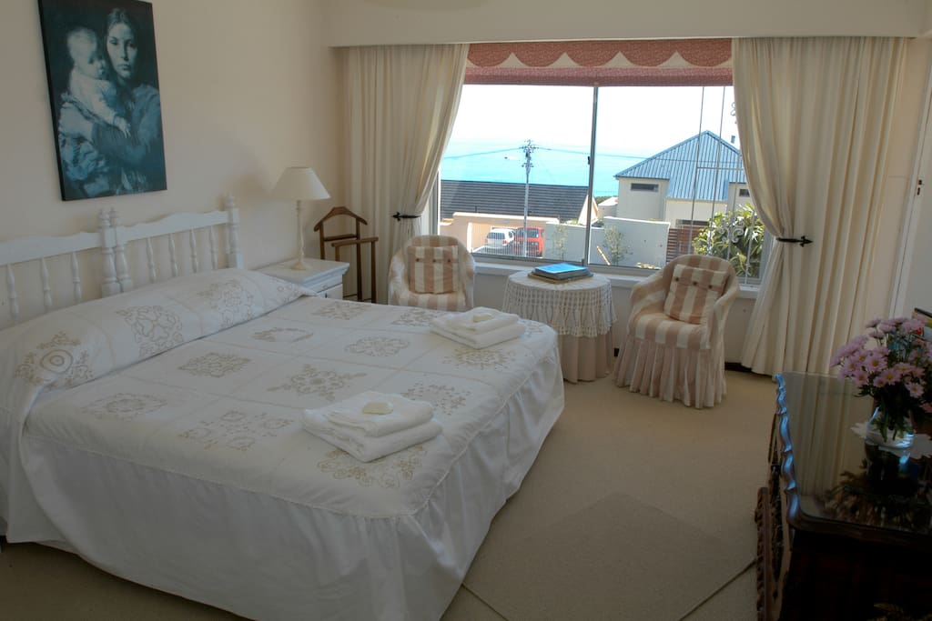 Spacious master with ocean view - can be converted to two singles