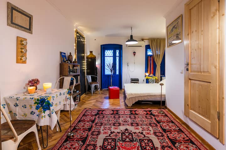 Living room.