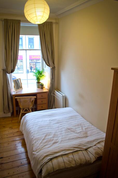 Available double bedroom (Room 3)
