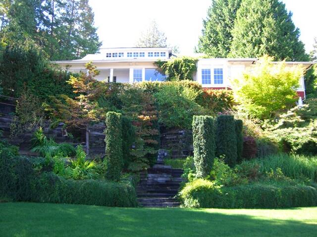 Eagles Landing – Waterfront Heritage Estate gallery image 3