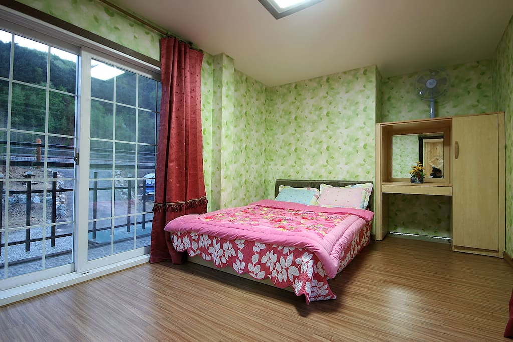 침실1 Bedroom