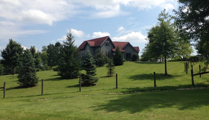 Unique home five minutes from campus  and Oxford.