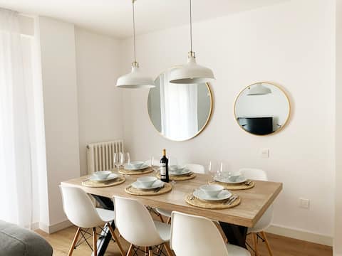 Anuncio de Airbnb popular: Casa Condes de Gómara, Modern and Centrally-located Apartment en Soria