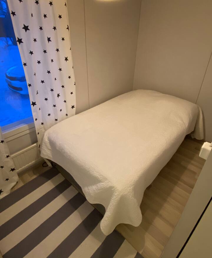 Мала спална соба на долниот кат