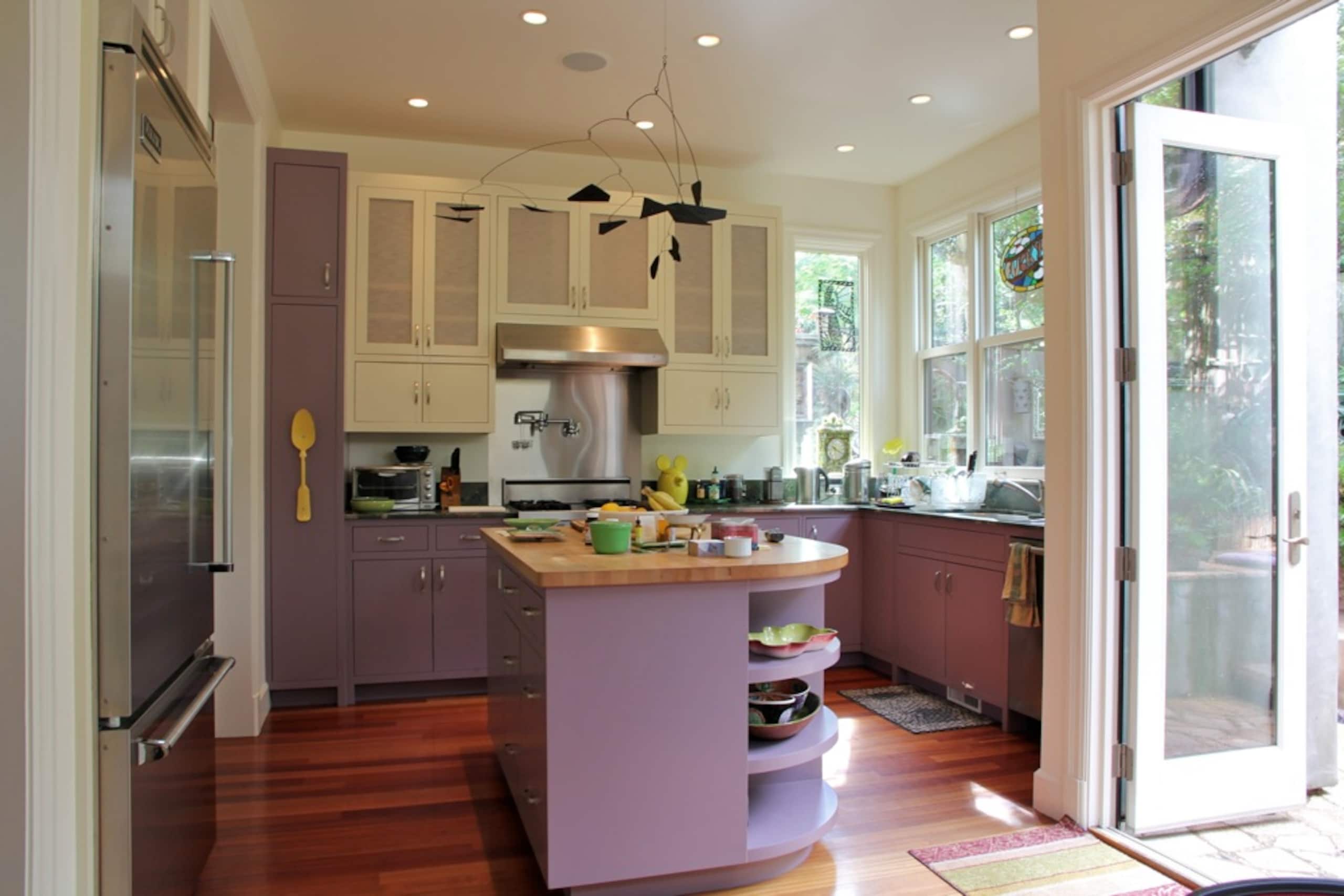 Home in San Francisco · ★5.0 · 3 bedrooms · 4 beds · 2.5 baths - Image 2