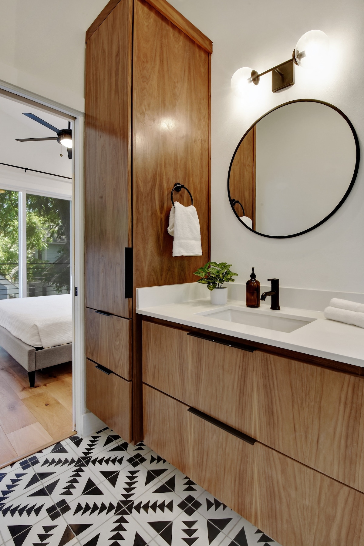Bright + Chic Back House | Walk Downtown