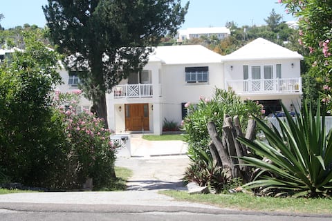 Ocean Sounds Vacation Apartment