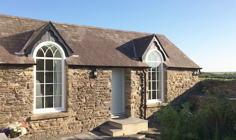 Beautiful retreat with sea views near Newgale