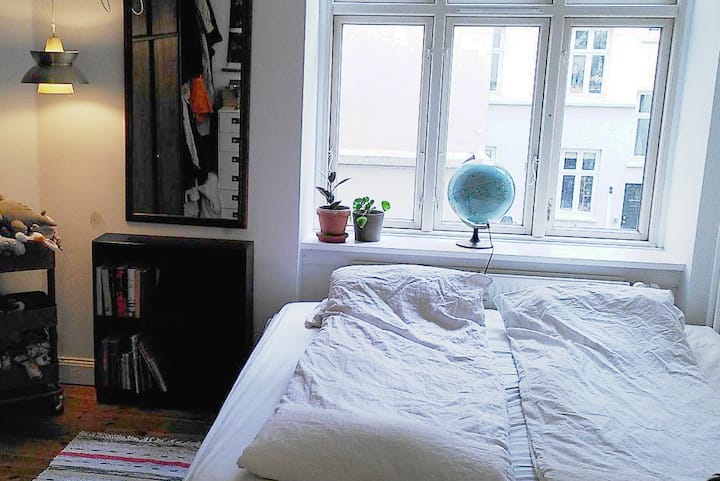 חדר השינה הראשון