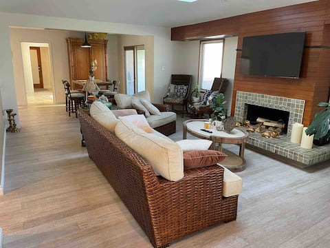 Popular Airbnb listing: Amazing 3 bedrooms beach house on the Peninsula in Los Angeles