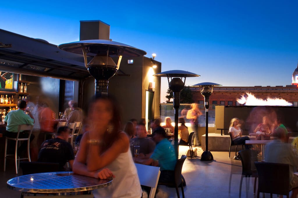 Padre Hotel Patio Bar