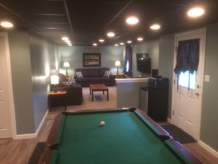 Large room with plenty of lighting