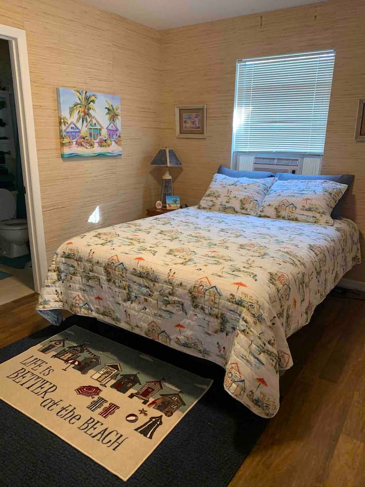 Queen size Serta Perfect Sleeper. 