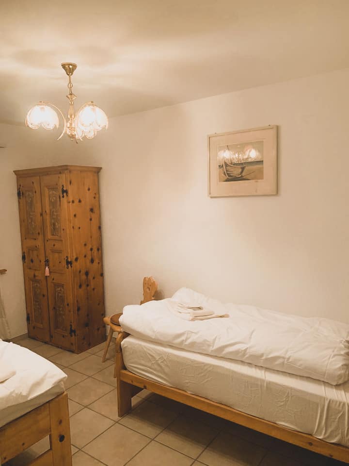 غرفة النوم 2