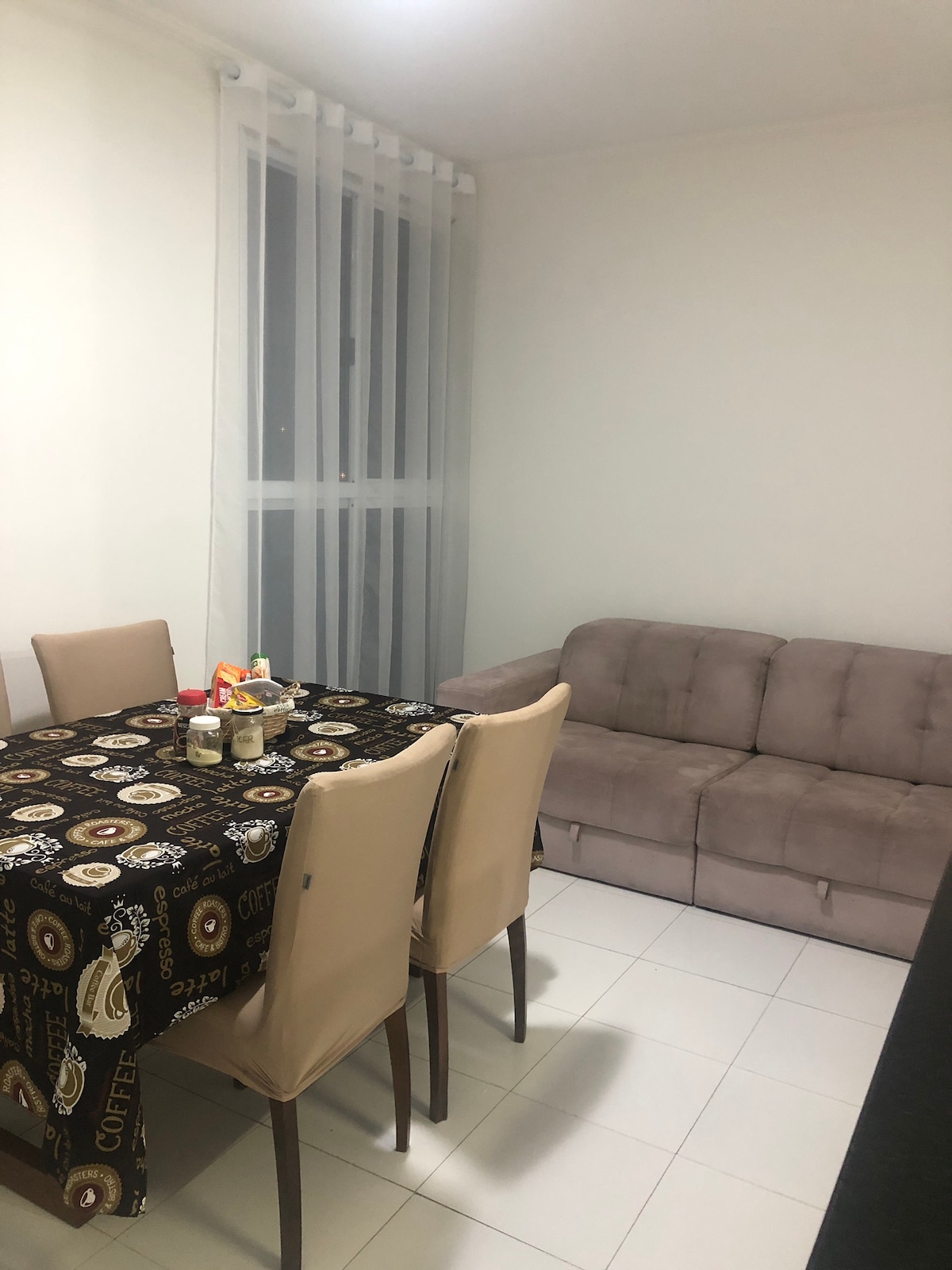 Разтегателен диван с привилегирована гледка 