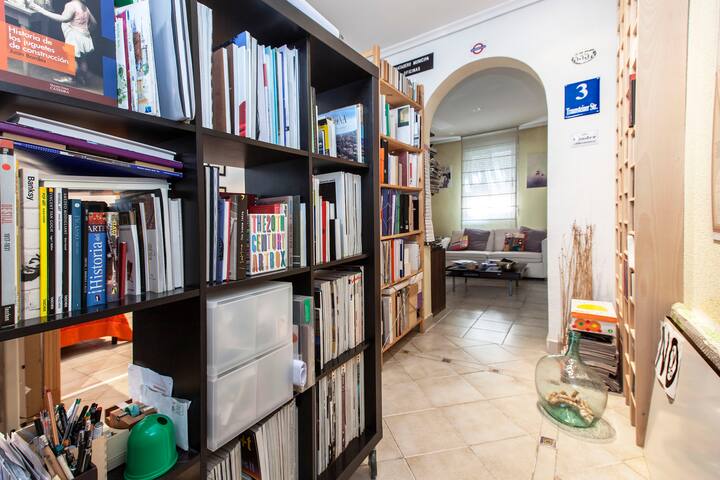 Quiet flat in historical Chamberí (IE, CEF area)