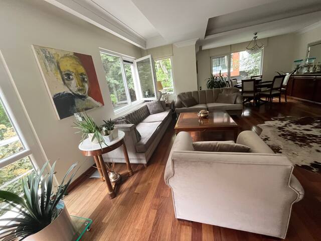 Luxurious Flat with swimpool by the Seaside gallery image 5