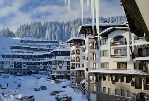 Ski dreams apartment- Ski to door acces !