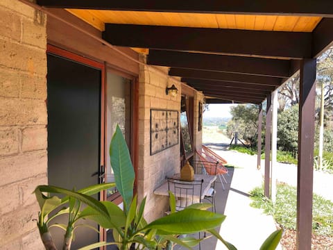 Two Camel B&B 688 Little River Rd, Tumut