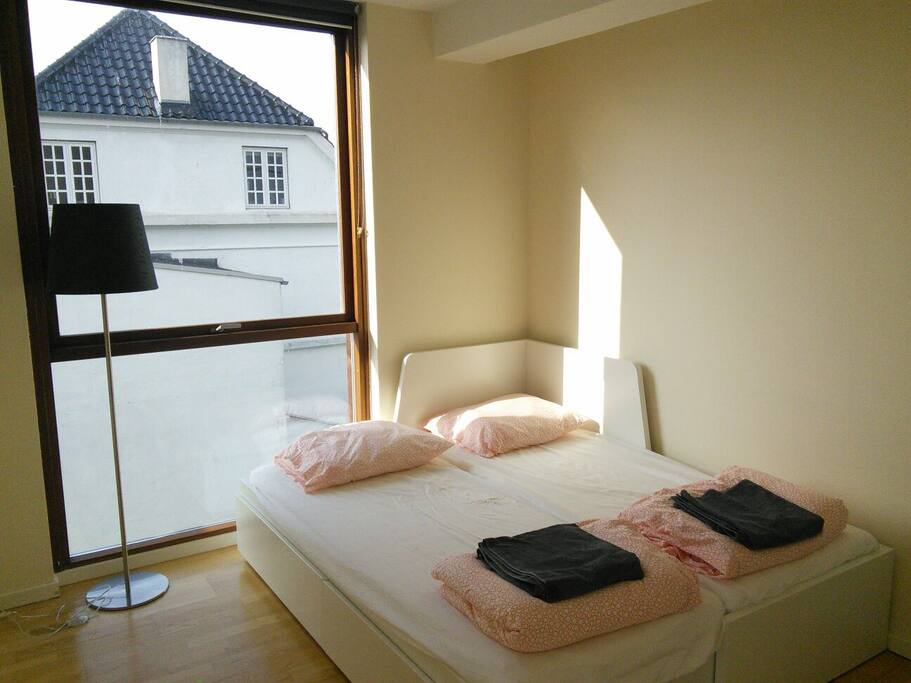 Spare bedroom with extendable 160x200 brand new double bed