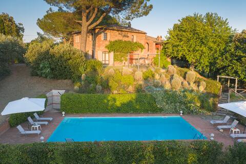 Villa al Pozzo, five bedrooms villa in Tuscany