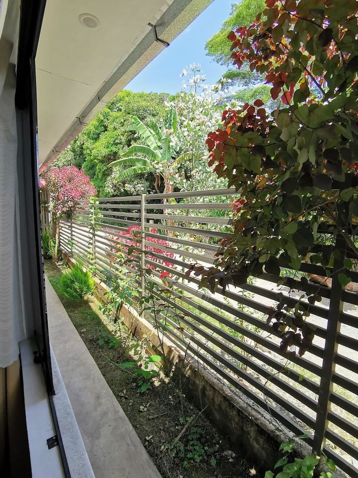 Mtazamo mzuri wa mazingira yote ya asili.