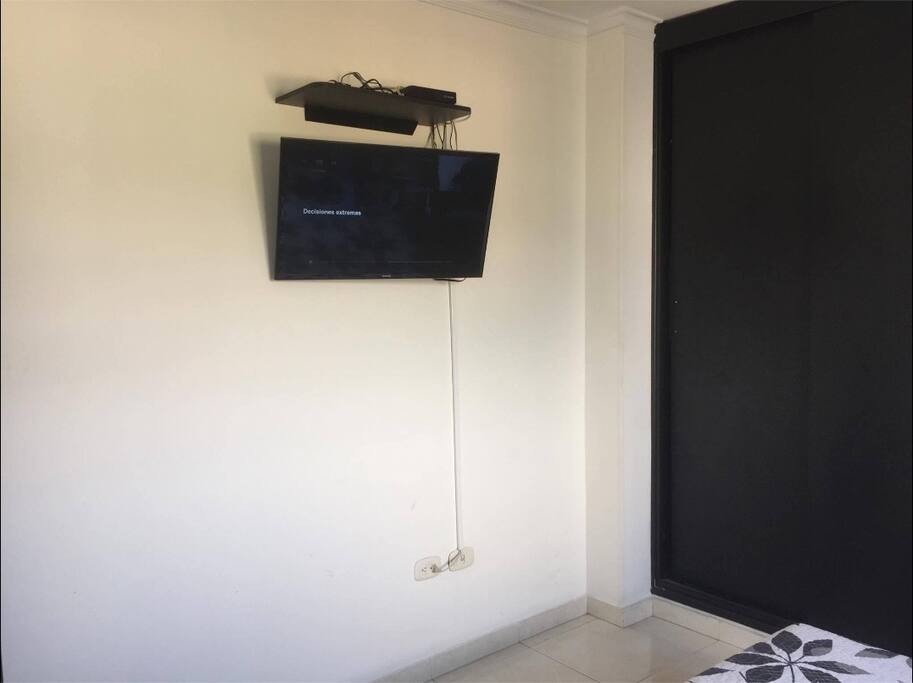 tv de la alcoba, con tv cable