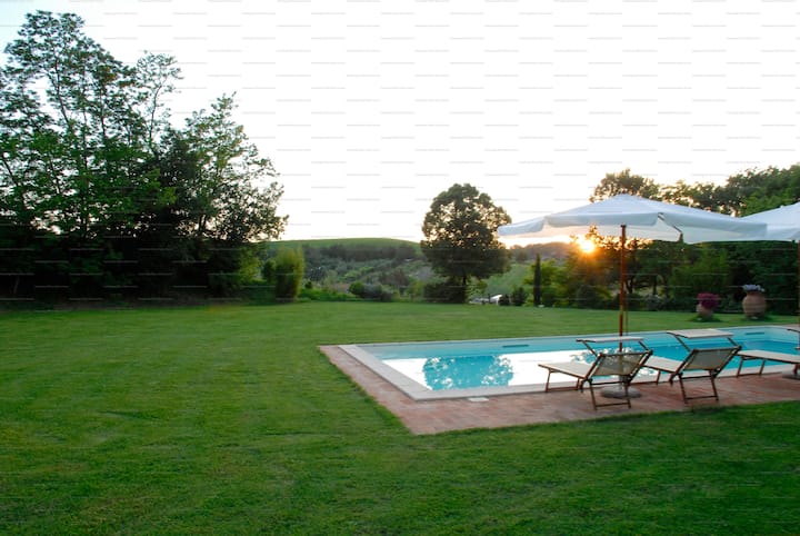 Farmhouse with pool (Lavanda)
