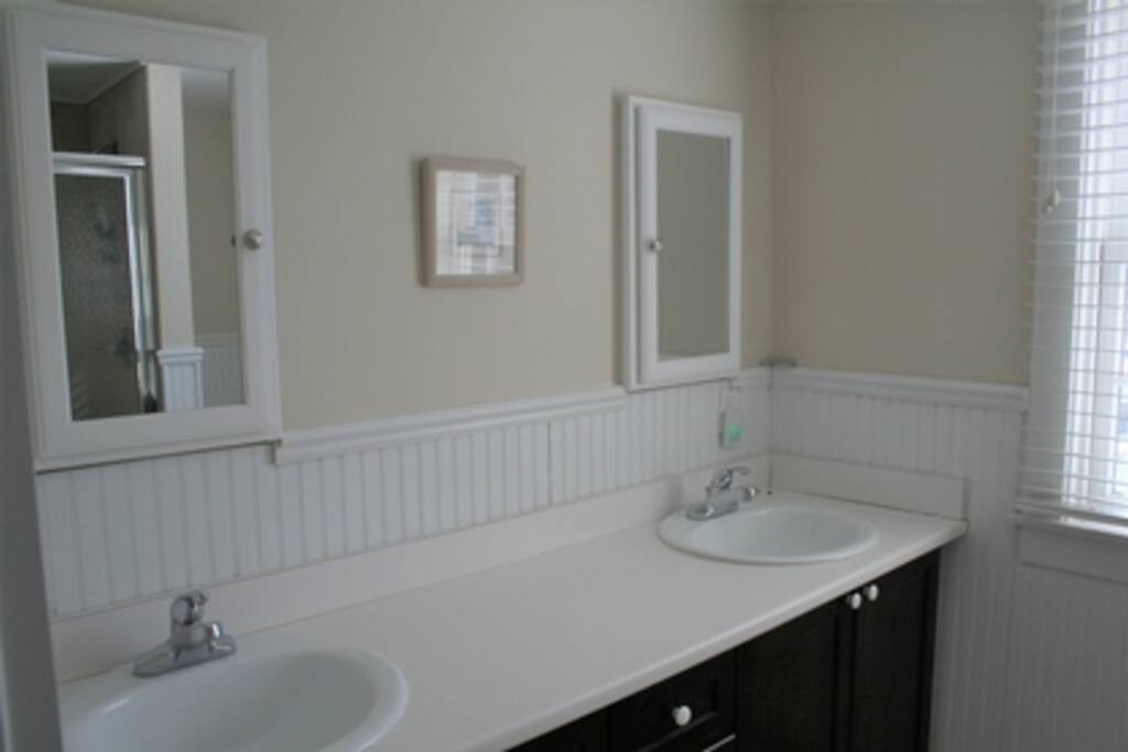 Ensuite bathroom with shower