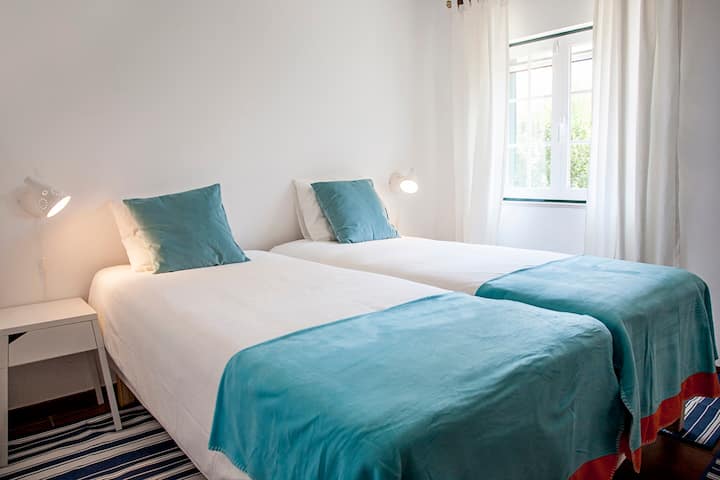 Dhoma e gjumit nr. 4 - Dhomë gjumi dyshe.