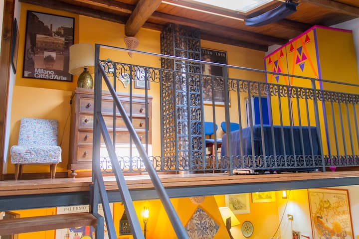 ანტრესოლი შეზლონგით/ღიად დამატებულია