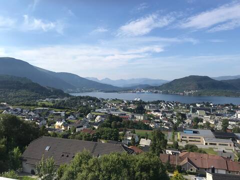 Apartment with fantastic view, Ulsteinvik