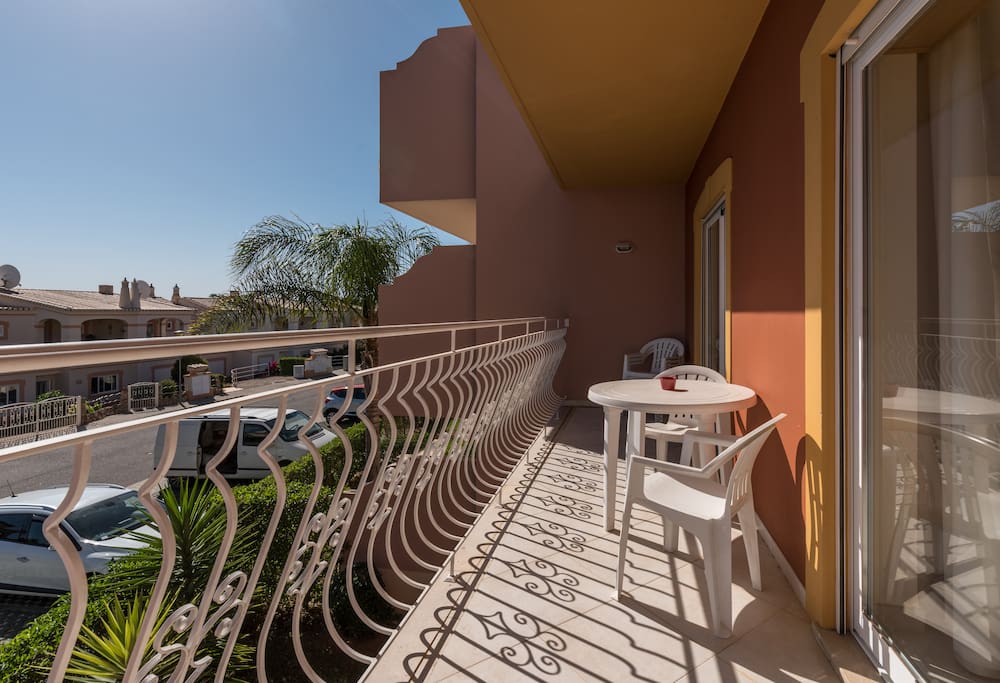 Balcony, with sun during the morning