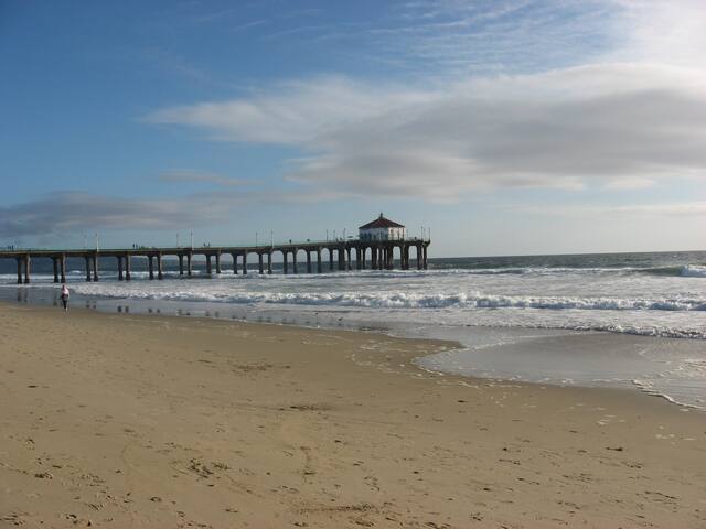 Beachfront Home On The Strand Near Pier gallery image 3