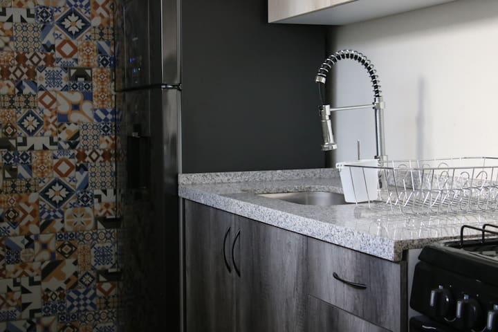 Aeropuerto, Foro Sol, Palacio de los deportes