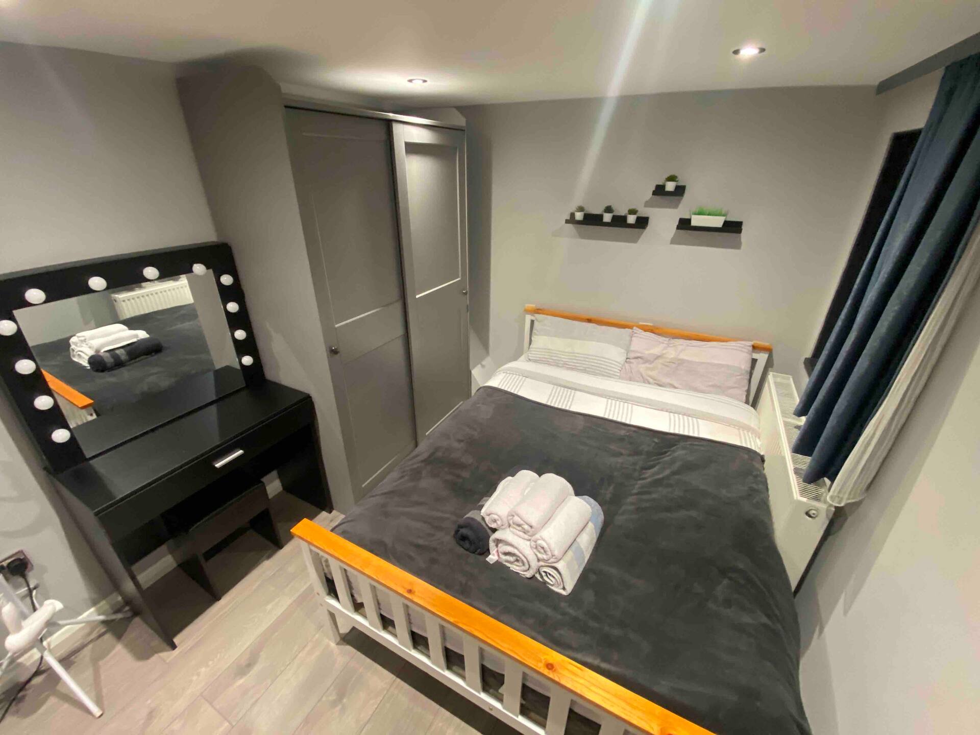Stylish Entire flat at prime location next Metro