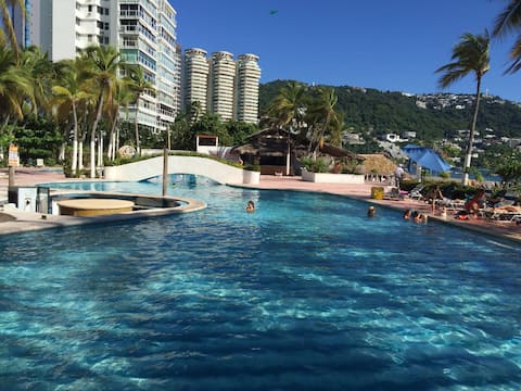 Cómodo departamento en condominio a pie de playa