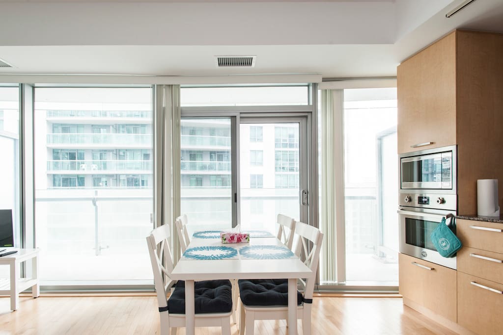 “Great location very close to Union Station/groceries/etc. and nicely furnished with all needed amenities! Luna was easy to communicate with. Would stay again if available” - Ken