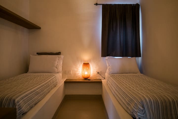 Ламия – стая с две единични легла