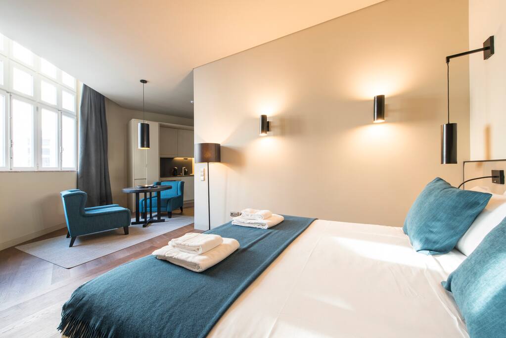 8 Building by Lisbon Five Stars: Studio 2 pax